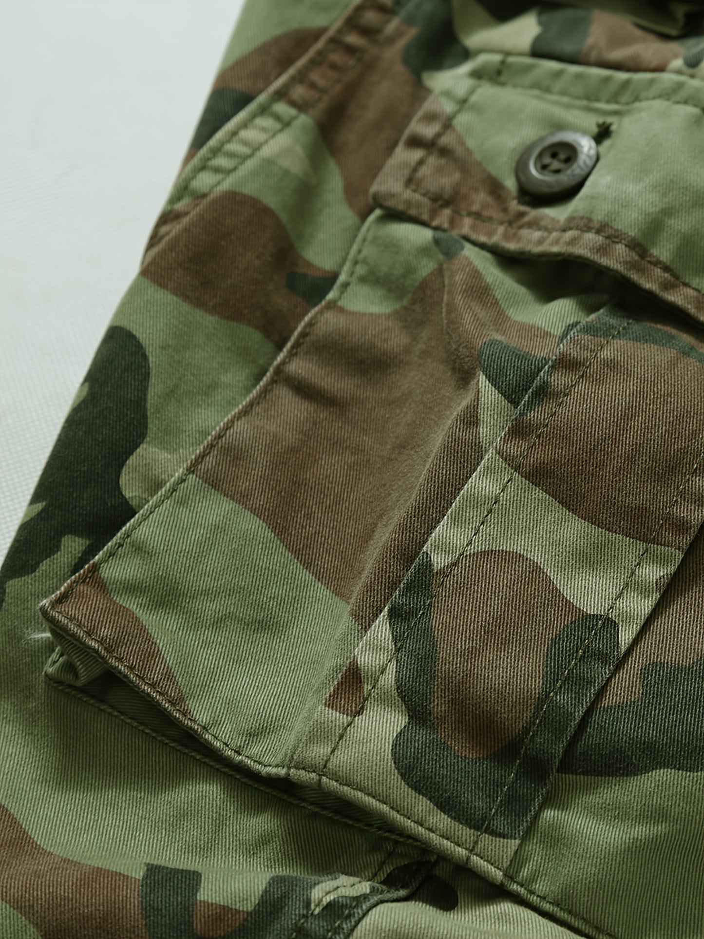 Mens Trendy Camouflage Cargo Pants - Durable & Comfortable with Spacious Flap Pockets - Perfect for Outdoor, Work & Streetwear - Hiphop Inspired Loose Fit Style