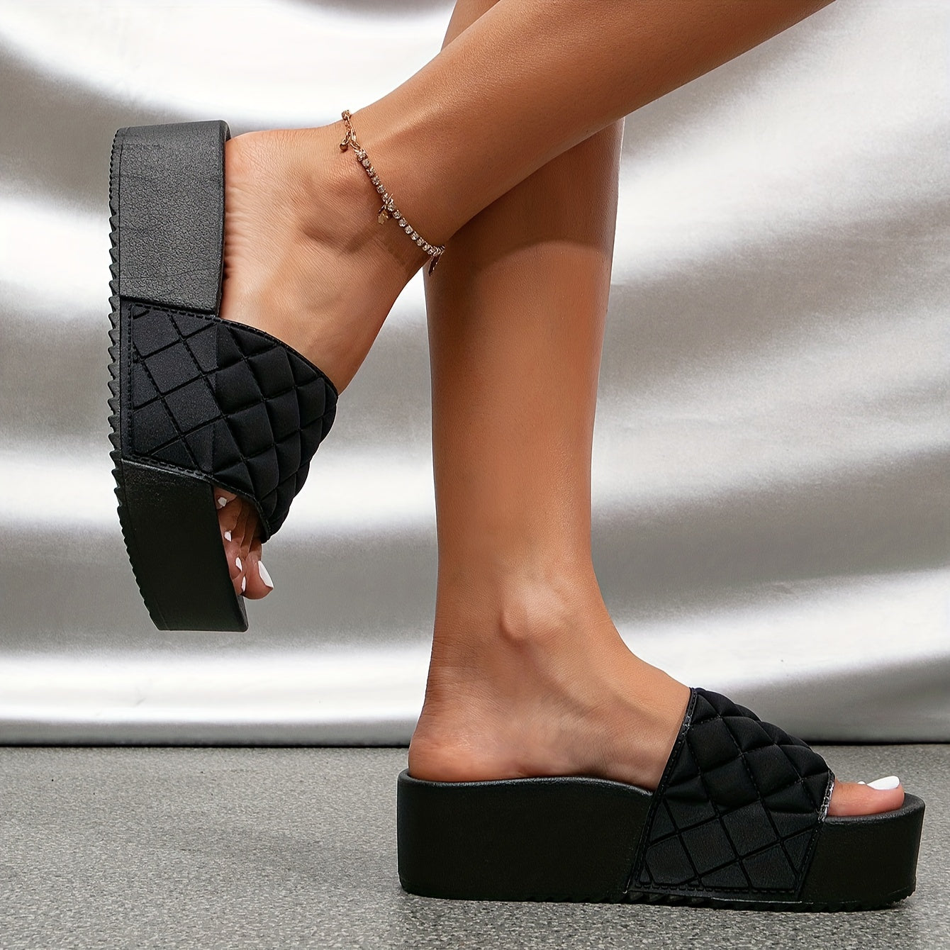 Plaid Pattern Platform Sandals for Women - Comfortable, Casual, Slip-On Summer Shoes with Arch Support and Cushioned Insoles for Beach, Koningsdag/Kings Day, and Outdoor Activities - Easy to Wear and Walk