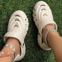 Fashion Creative Soft Sole Hole Shoes For Women, Breathable And Comfortable Outdoor Sandals