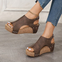 Womens Fashionable Retro Wedge Sandals - Stylish Peep Toe, Adjustable Buckle & Slingback - Comfortable Platform for Casual Summer Outings