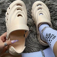 Fashion Creative Soft Sole Hole Shoes For Women, Breathable And Comfortable Outdoor Sandals
