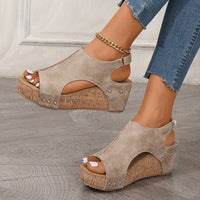 Womens Fashionable Retro Wedge Sandals - Stylish Peep Toe, Adjustable Buckle & Slingback - Comfortable Platform for Casual Summer Outings