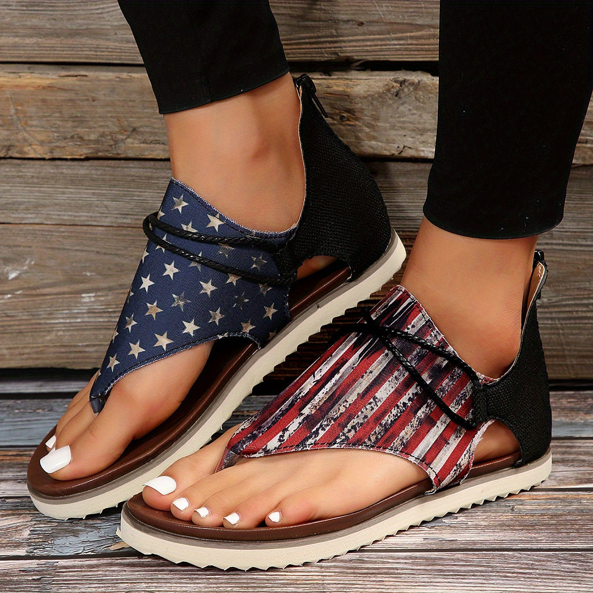 [Vintage Gladiator Sandals] Vintage Style Gladiator Sandals - Striped Independence Day Flat Heel with Zip Closure, Split Toe Design, EVA Sole, Faux Cover Insole & Lining