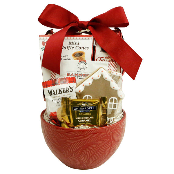 Pine Boughs Snack Bowl, 16.84 oz RED