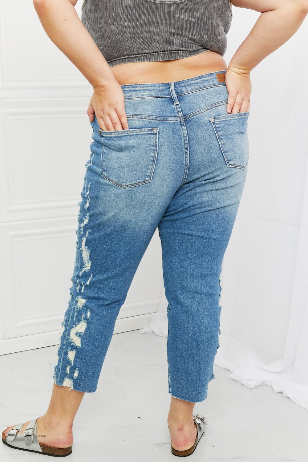 Judy Blue Laila Full Size Straight Leg Distressed Jeans