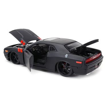 Maisto 1:24 2008 Dodge Challenger Sports Car Static Die Cast Vehicles Collectible Model Car Toys