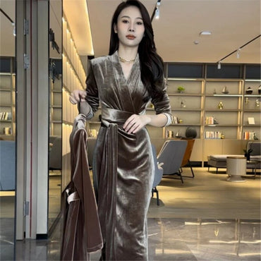 Limiguyue Long Velvet DressHigh Waist Vintage Women V Neck Sheath Sexy Wrap Dress Slim Lace-up Autumn Winter Evening Party T064